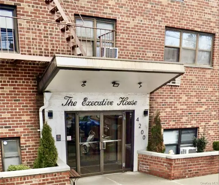 4200 Herkimer PL #4E, Bronx, NY 10470