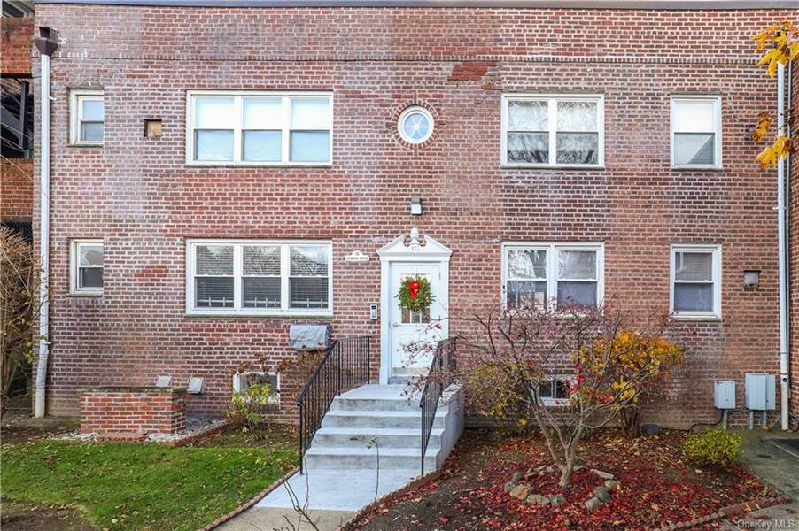 12 Leewood CIR #3R, Eastchester, NY 10709