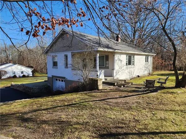 Pine Bush, NY 12566,6 Hardenburgh RD