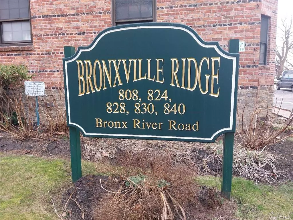 Bronxville, NY 10708,808 Bronx River RD #4D