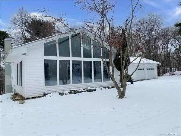 Rhinebeck, NY 12572,17 Molland DR