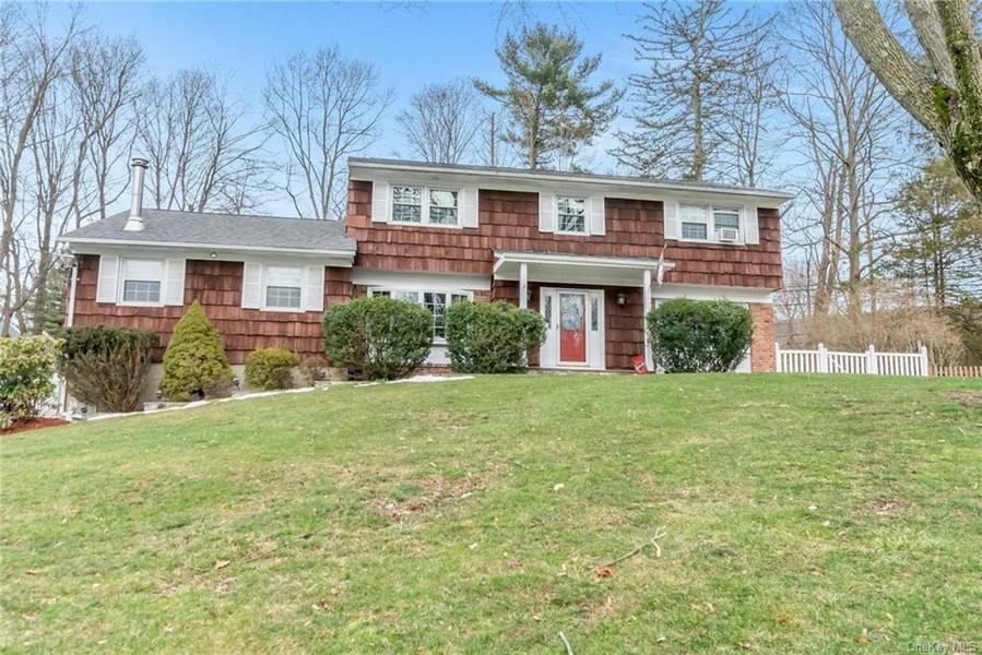 2371 Vista CT, Yorktown Heights, NY 10598