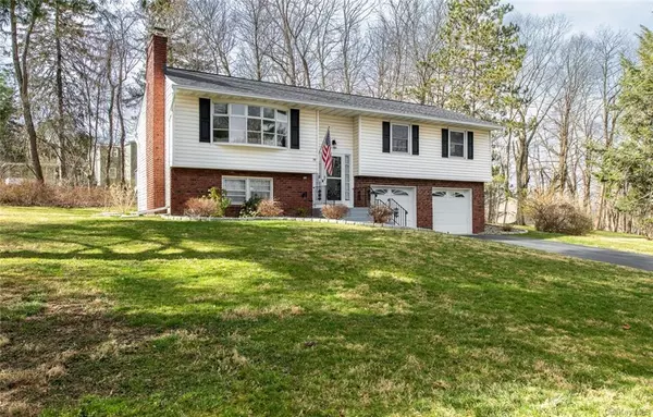 Wappingers Falls, NY 12590,39 Strawberry Hill LN