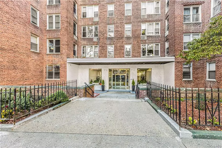 2385 Barker AVE #4J, Bronx, NY 10467