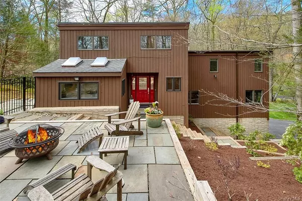 Chappaqua, NY 10514,2 Attitash ST