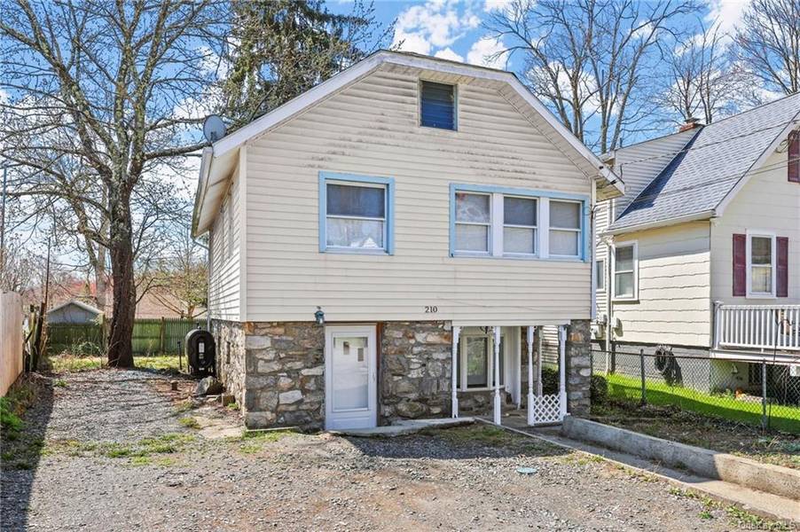 210 North RD, Mahopac, NY 10541