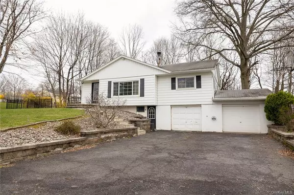 New Windsor, NY 12553,36 Harth DR