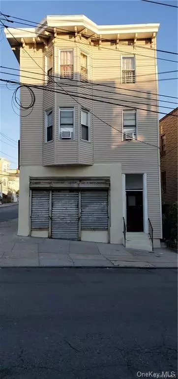 Yonkers, NY 10701,332 Walnut ST