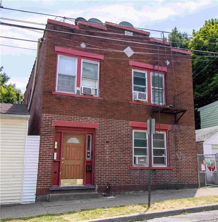 Newburgh, NY 12550,161 W Parmenter ST