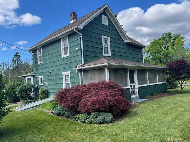 42 Amity RD, Warwick, NY 10990