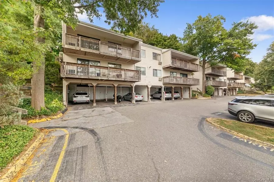 23 Hillside TER #F, White Plains, NY 10601