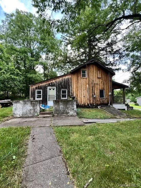 Bloomingburg, NY 12721,892 Winterton RD