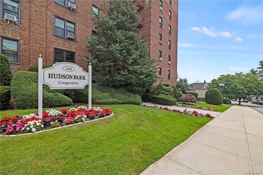 164 Church ST #3F, New Rochelle, NY 10805