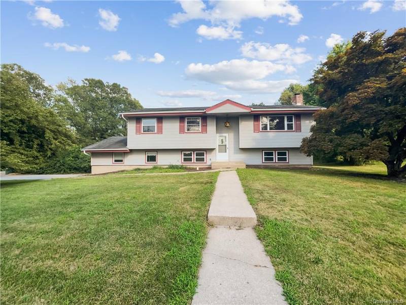 1 Beechwood DR, Goshen, NY 10924