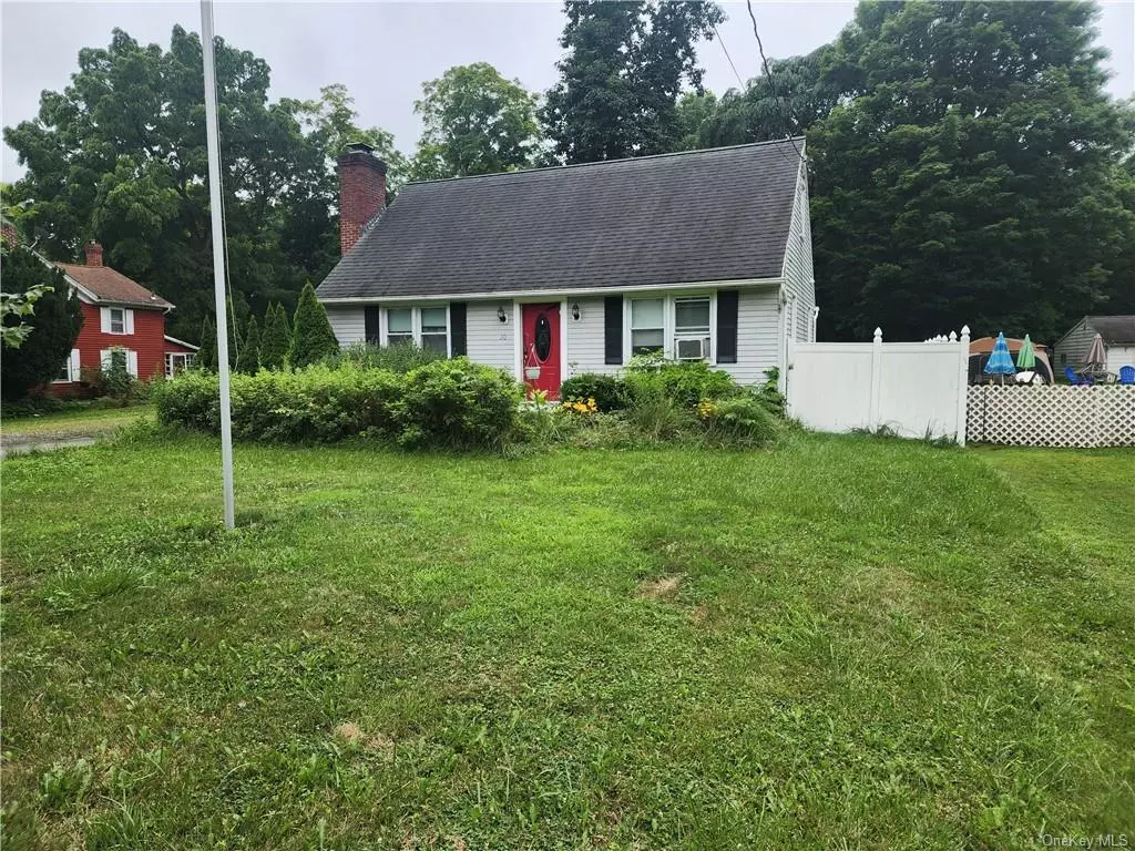 Dover Plains, NY 12522,30 Maple LN