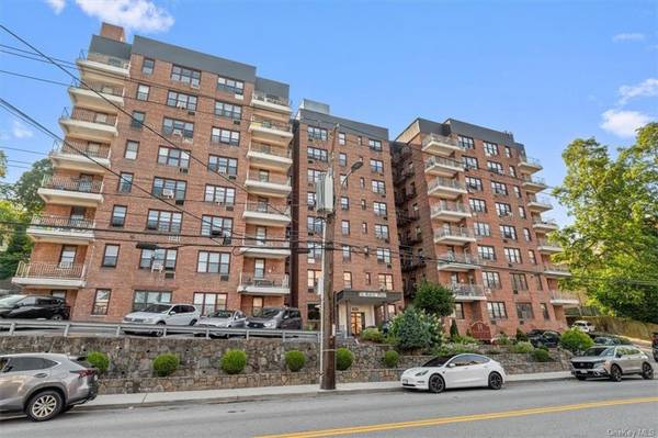 632 Warburton AVE #6A, Yonkers, NY 10701