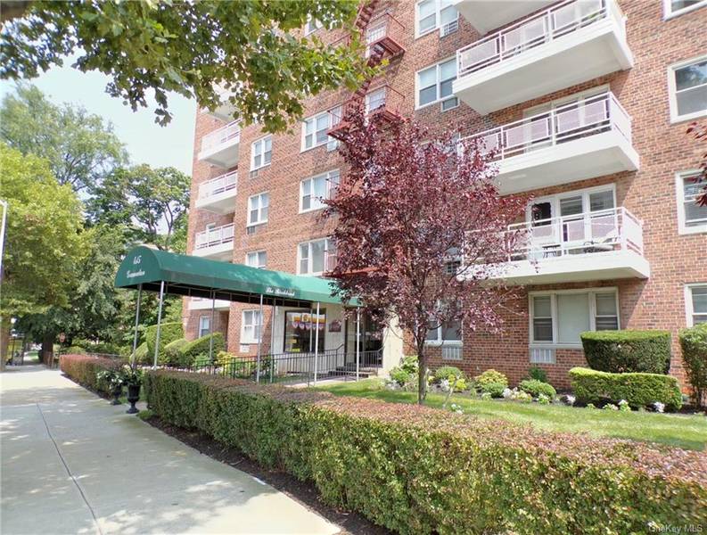 415 Gramatan AVE #3E, Mount Vernon, NY 10552