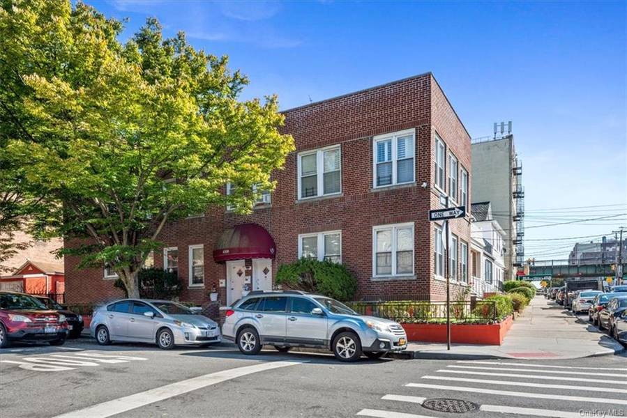 4308 Richardson AVE, Bronx, NY 10466