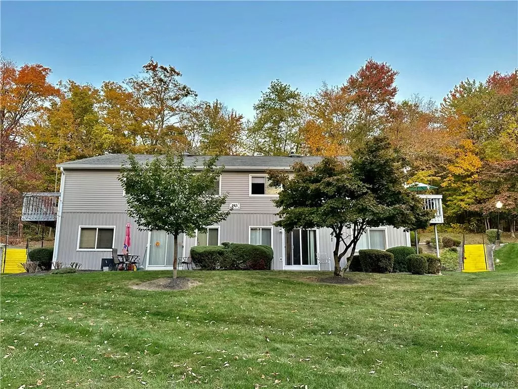 Yorktown Heights, NY 10598,145 Flintlock WAY #A