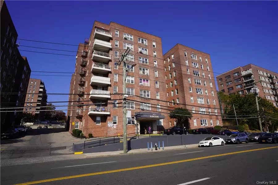 365 Bronx River Road #LH, Yonkers, 10704