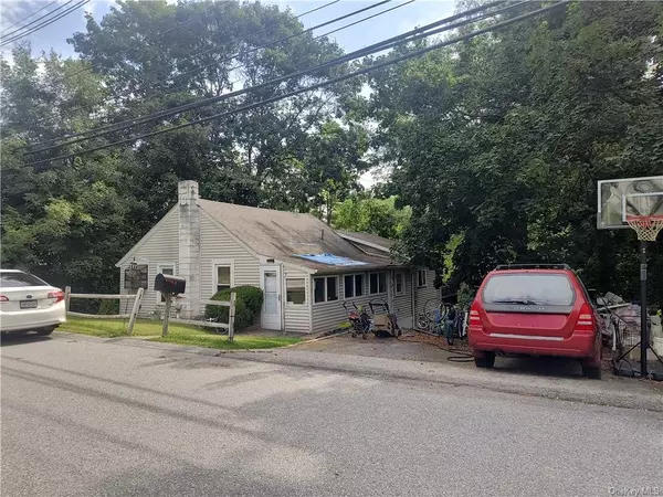 Pleasant Valley, NY 12569,4 Wilbur RD