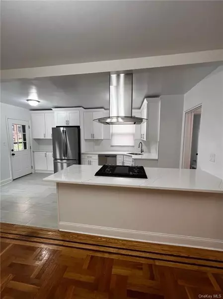 2109 Paulding AVE #2nd floor, Bronx, NY 10462