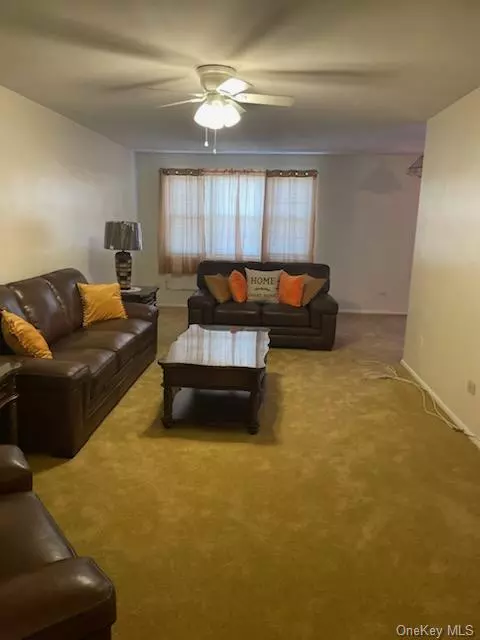 Howard Beach, NY 11414,85-09 151 Avenue 151 Avenue #4J