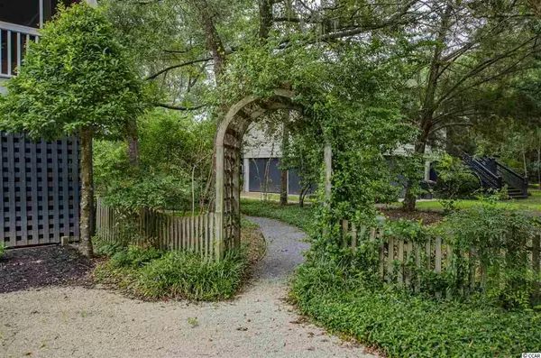 Mcclellanville, SC 29458,548 Romain Rd.