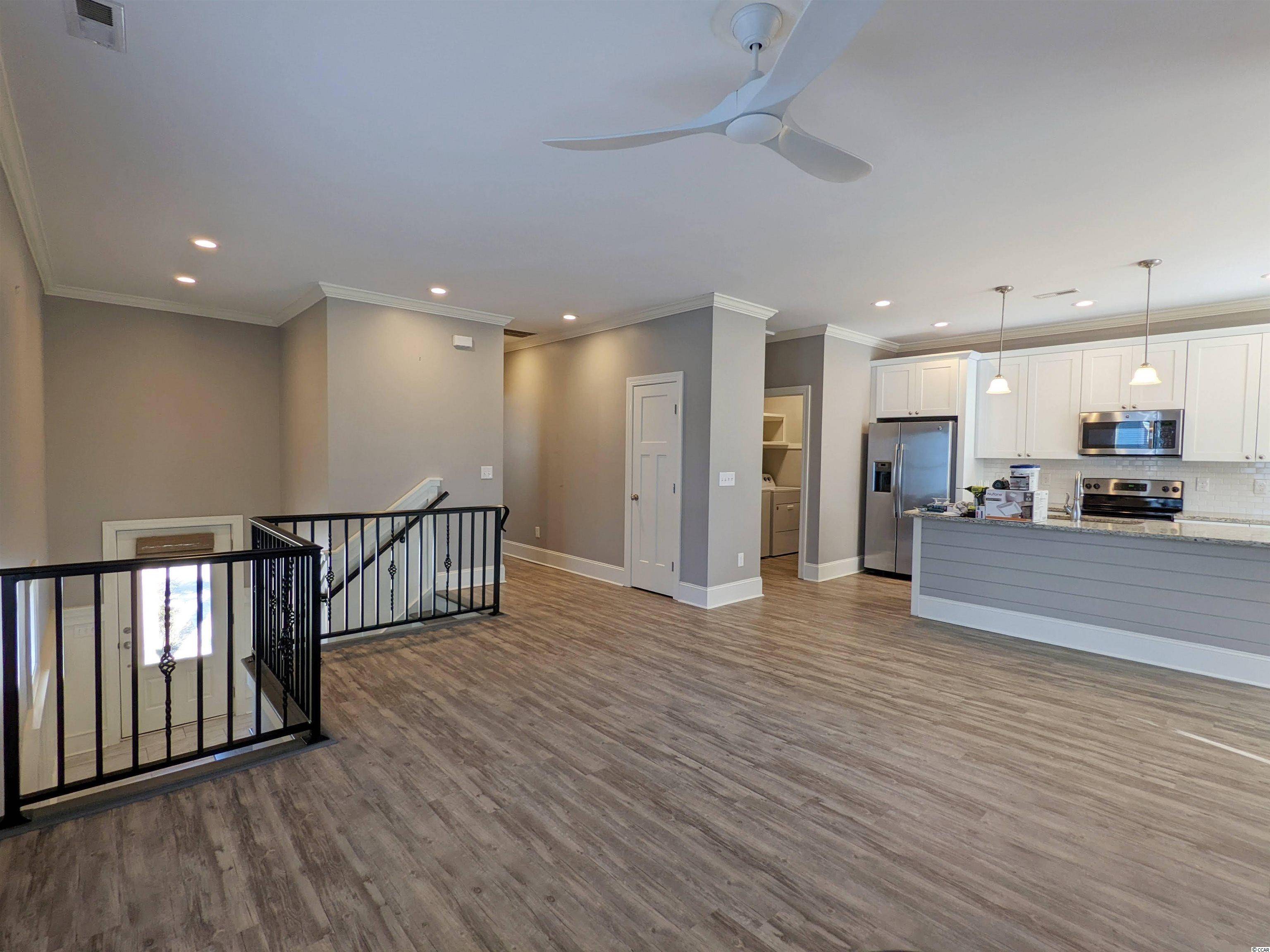 Pawleys Island, SC 29585,29 Sandlapper Way