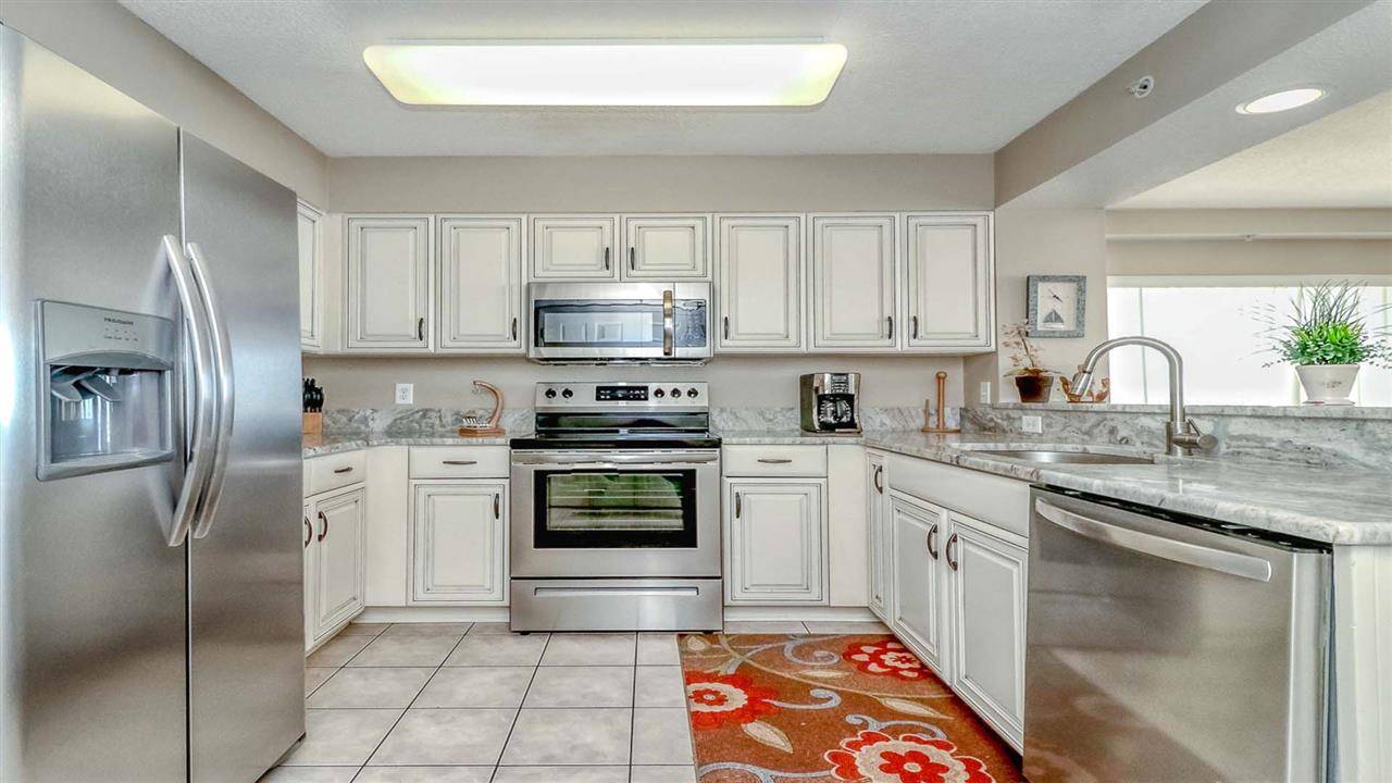 North Myrtle Beach, SC 29582,3805 S Ocean Blvd. #201