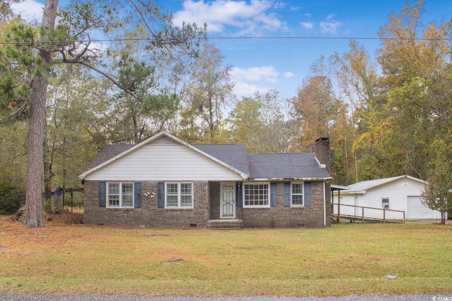 445 Cox Rd., Hemingway, SC 29554
