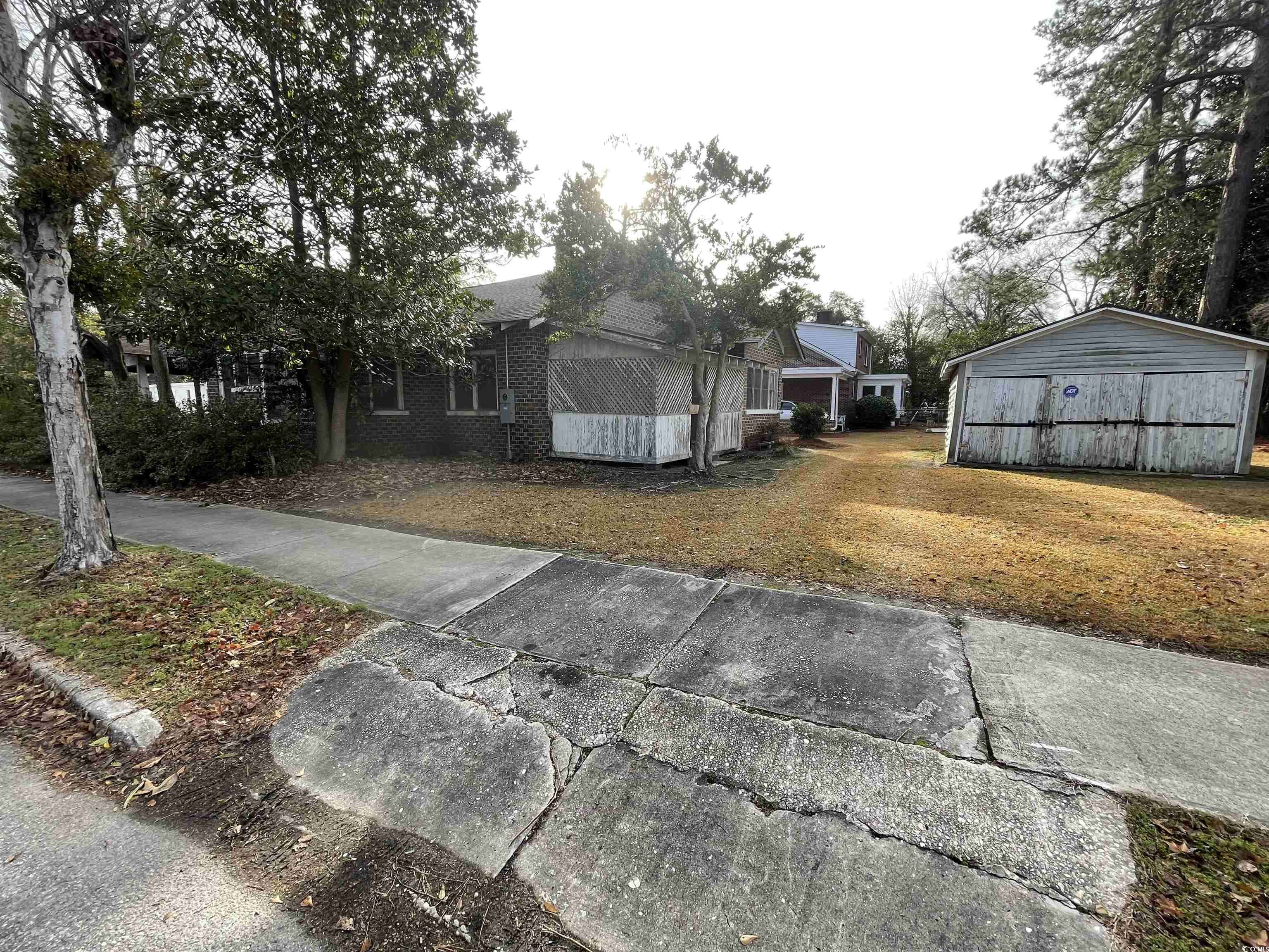 Mullins, SC 29574,321 N Park St.