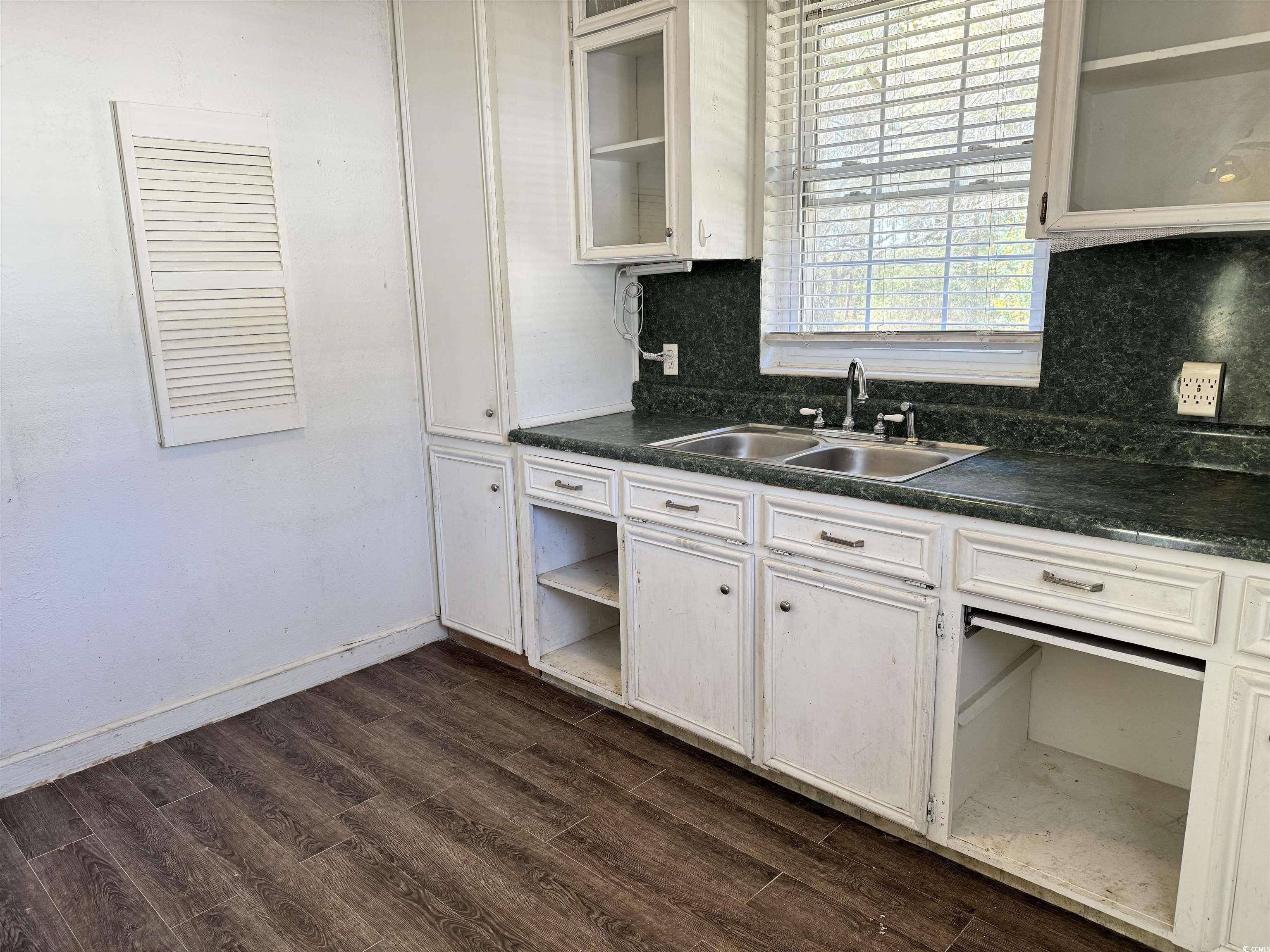 Mullins, SC 29574,614 Gapway St.