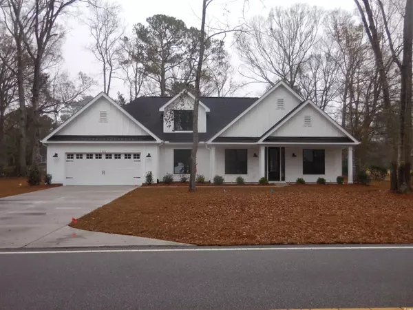 1521 Hawthorn Dr., Pawleys Island, SC 29585