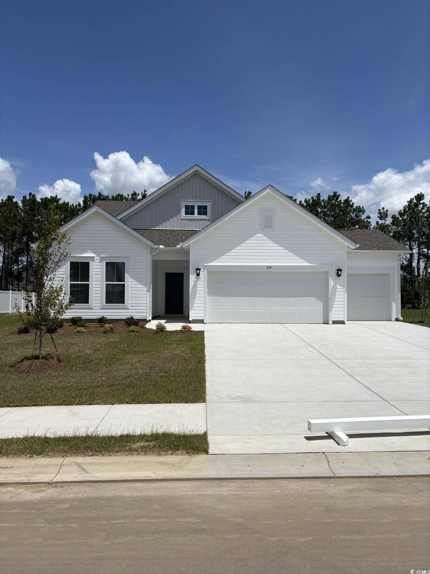 179 Glengrove Lane, Murrells Inlet, SC 29576