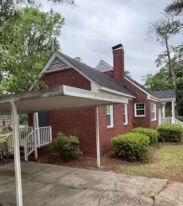 Kingstree, SC 29556,307 Pressley Ave.