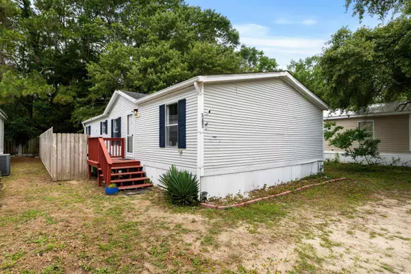561 Surfwind Dr. W, Murrells Inlet, SC 29576
