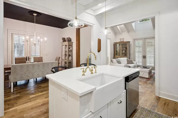 Pawleys Island, SC 29585,346 Tuckers Rd. #A