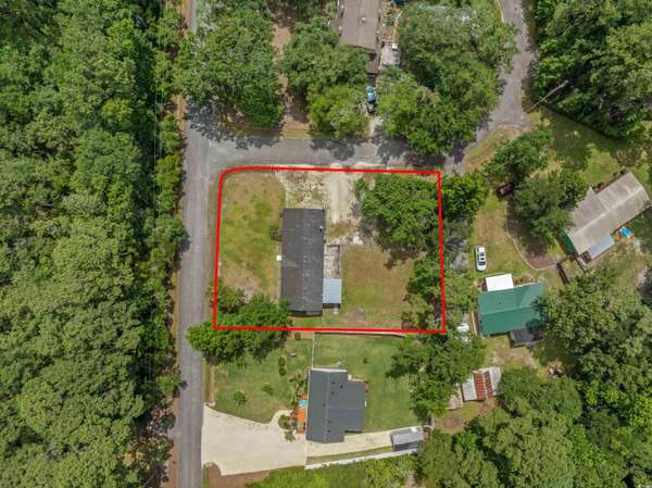 Pawleys Island, SC 29585,284 Player Rd.