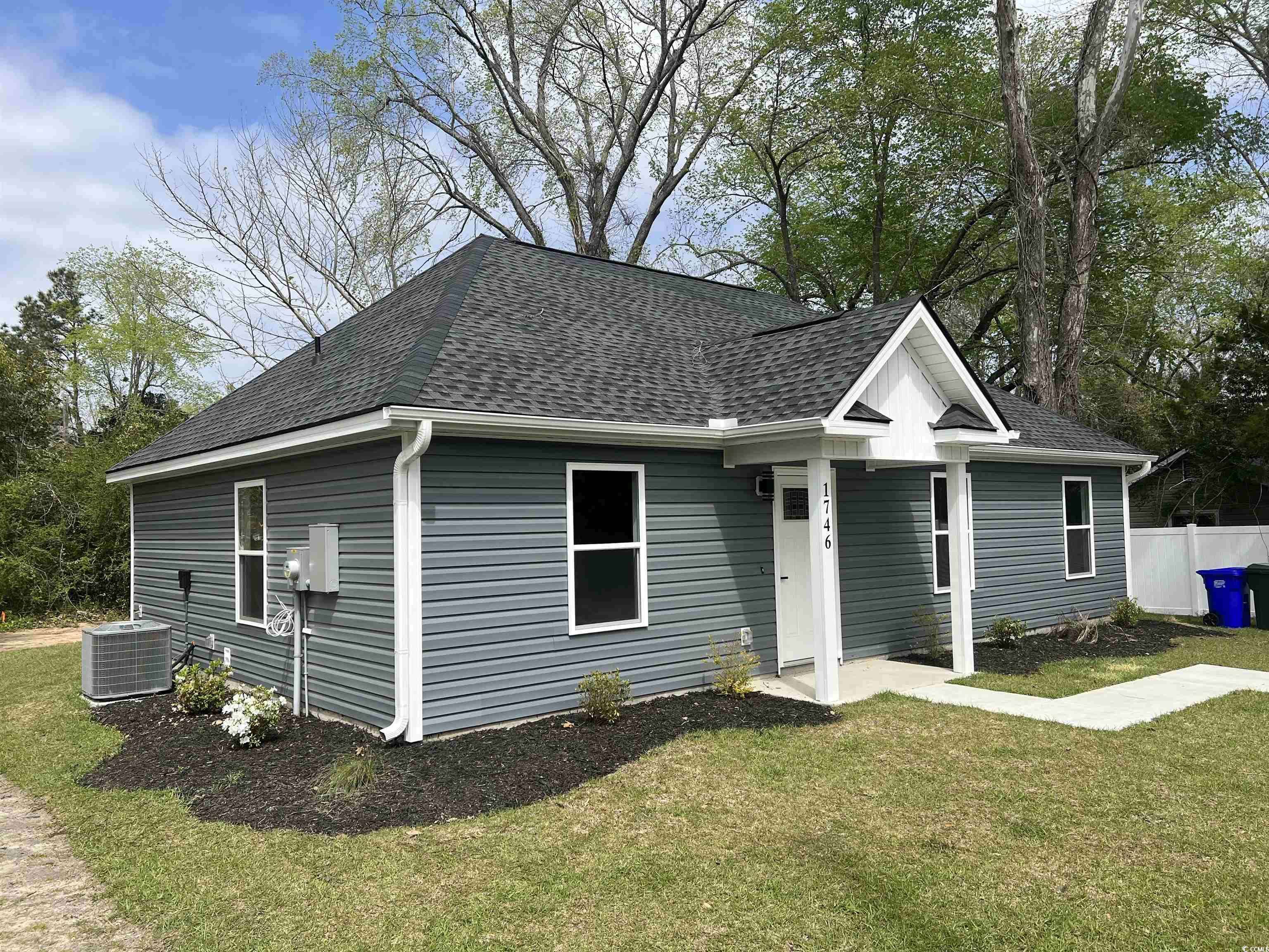 1746 John St., Conway, SC 29526