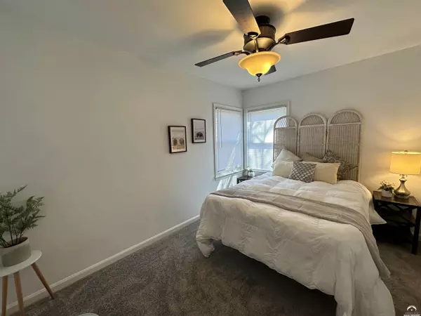 Topeka, KS 66606,615 SW Randolph AVE