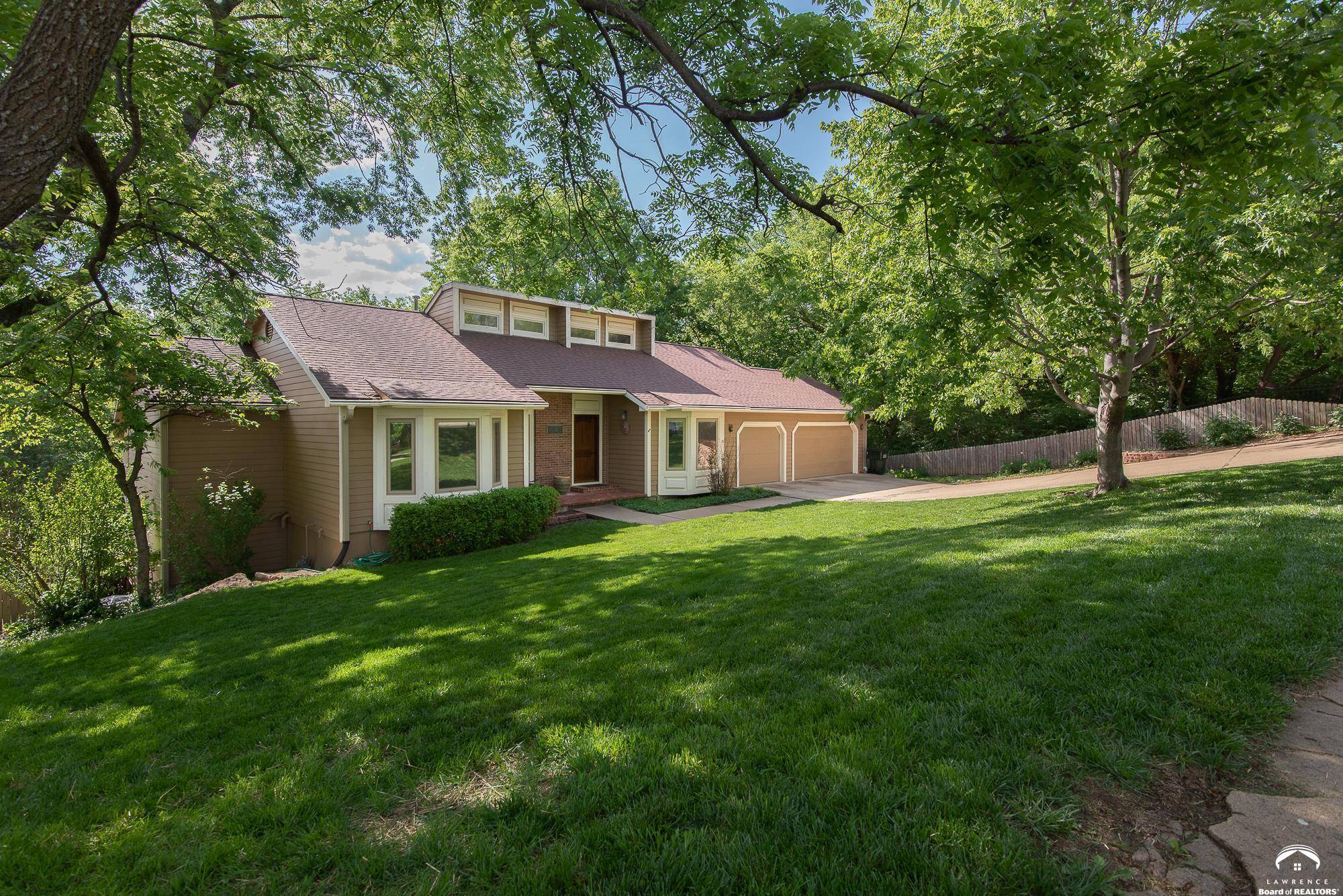 Lawrence, KS 66049,1105 Wellington RD