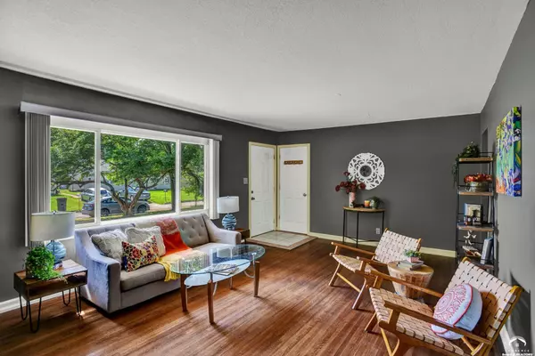 Topeka, KS 66604,1169 SW Hillsdale ST