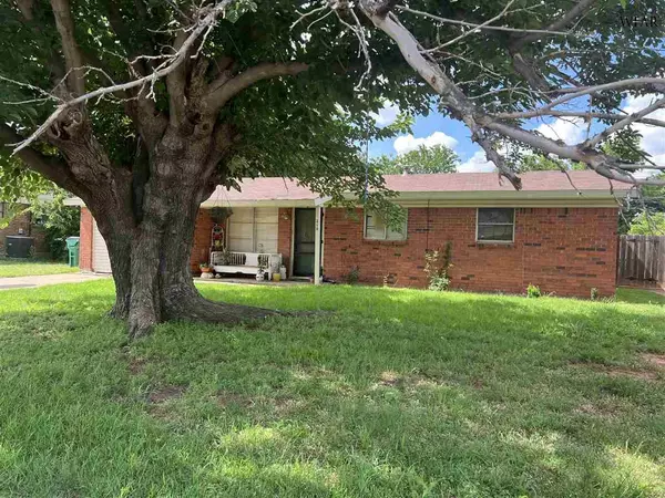 210 HOPE LANE, Iowa Park, TX 76367-0000