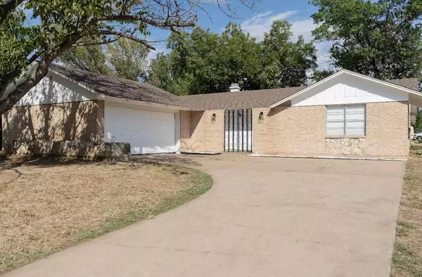 4635 SUMMIT DRIVE, Wichita Falls, TX 76310