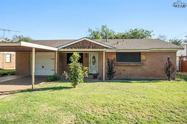 1116 W LOUISA AVENUE, Iowa Park, TX 76367