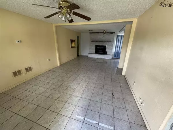 Wichita Falls, TX 76302,4717 DEVONSHIRE DRIVE