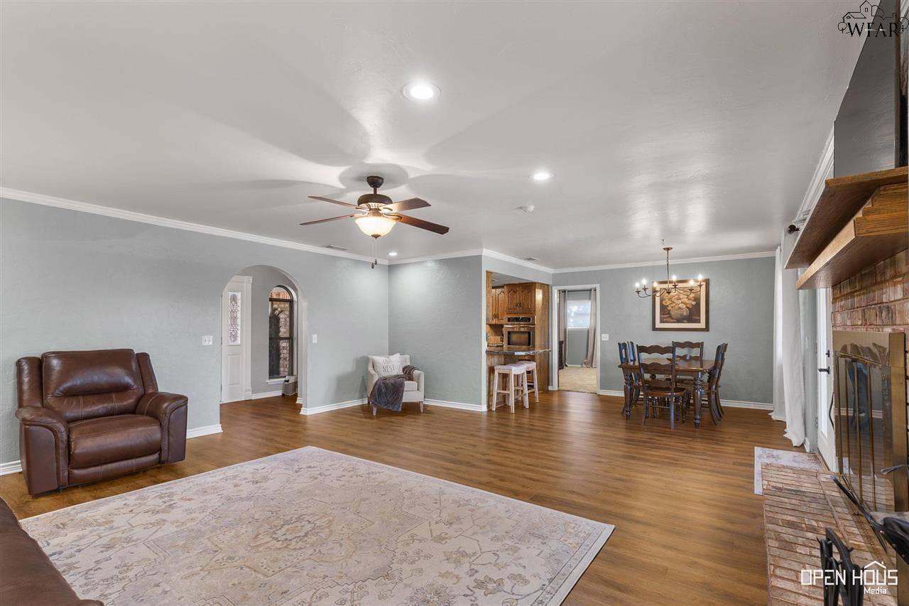 Burkburnett, TX 76354,1418 HIAWATHA LANE
