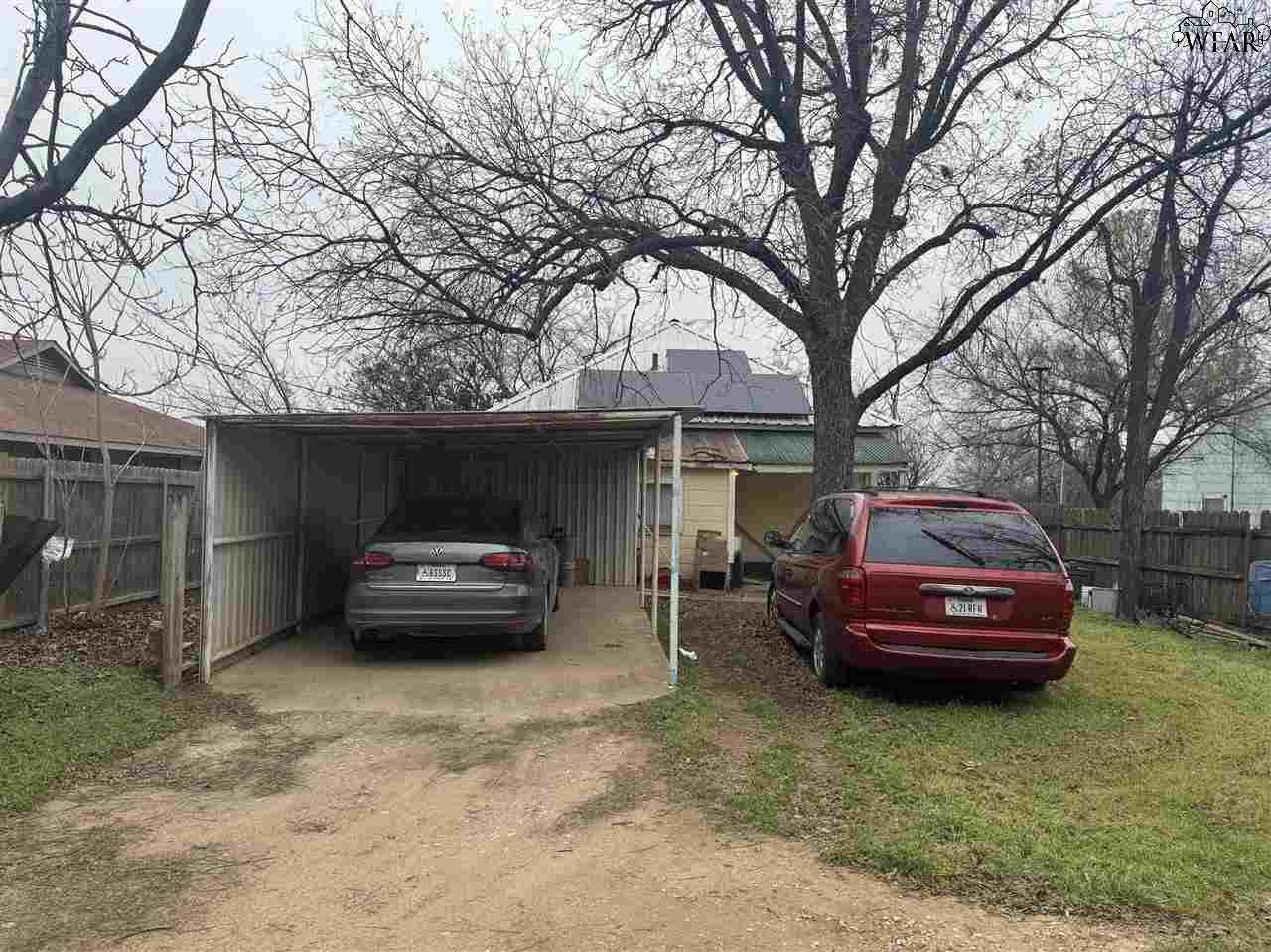 Archer City, TX 76351,225 SYCAMORE STREET