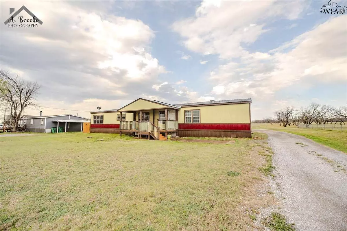Burkburnett, TX 76354,1405 S FM 369